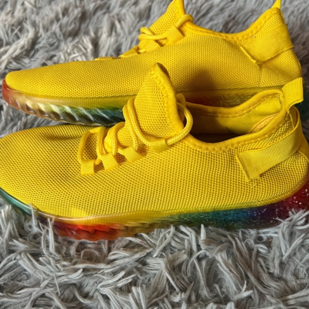 Affinity Sneakers View 3